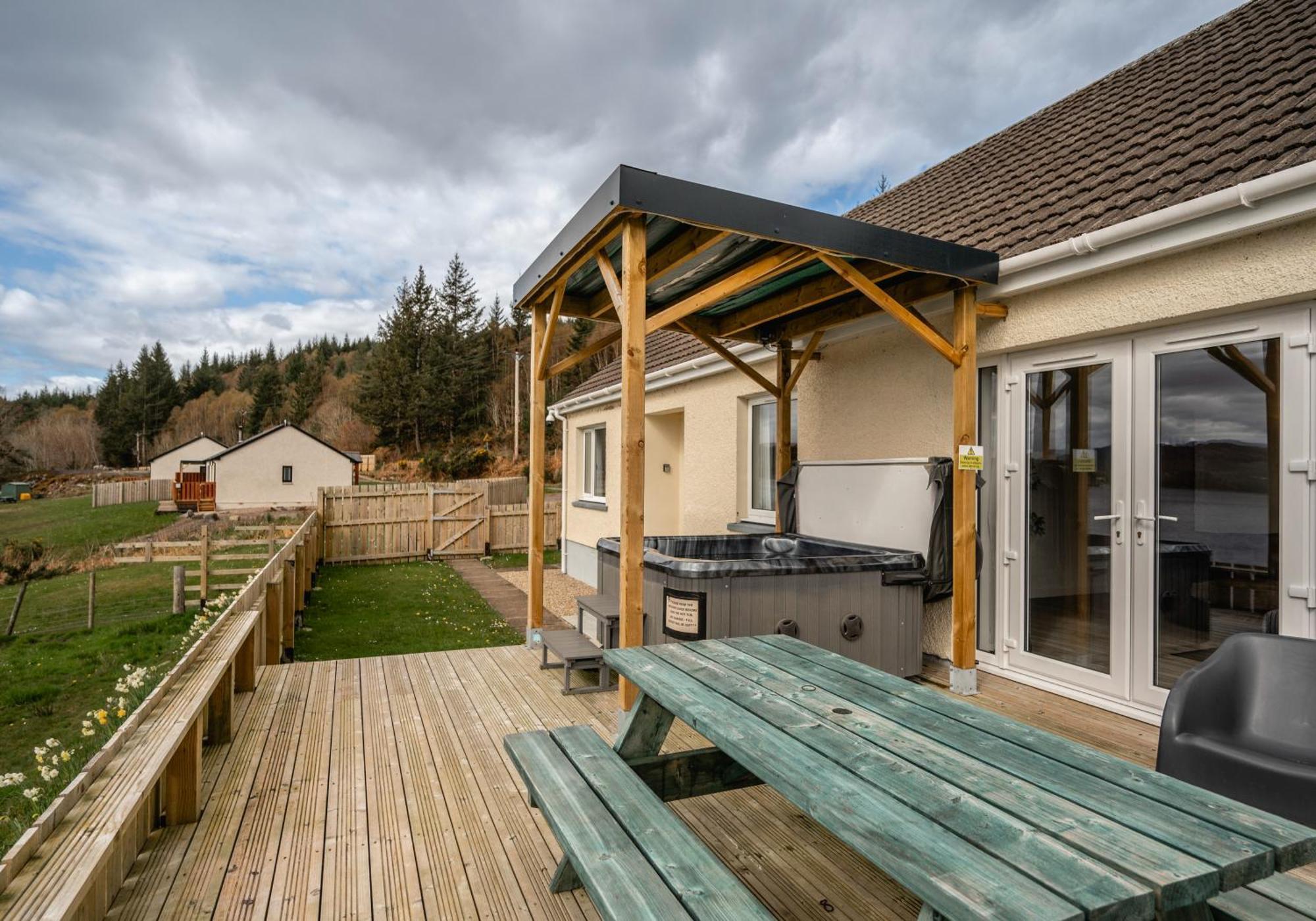 Loch Ness Cottage Форт-Огастус Екстер'єр фото
