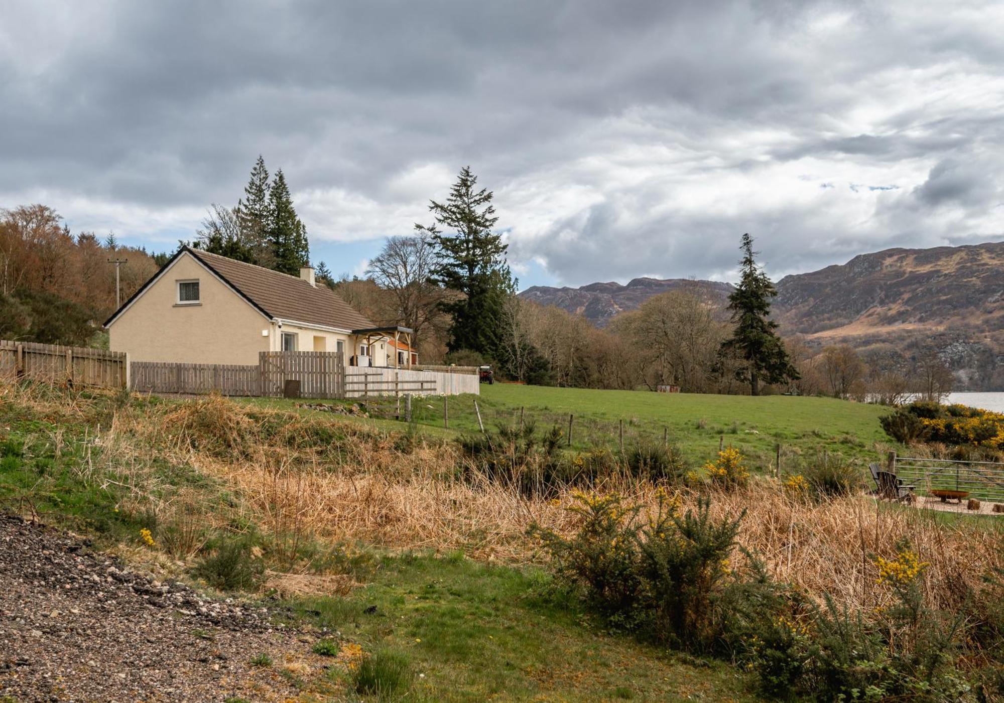 Loch Ness Cottage Форт-Огастус Екстер'єр фото